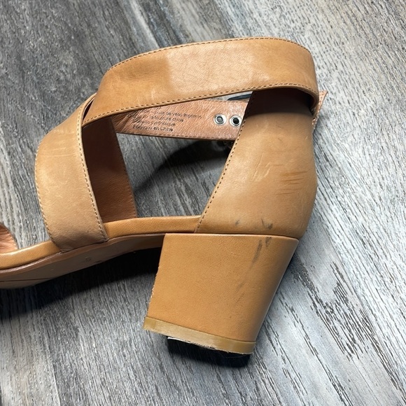 Halogen Leopard Print and Tan heeled open toe strappy sandal, size 8.5 - Picture 3 of 10